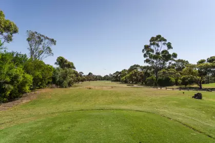 Hole 10